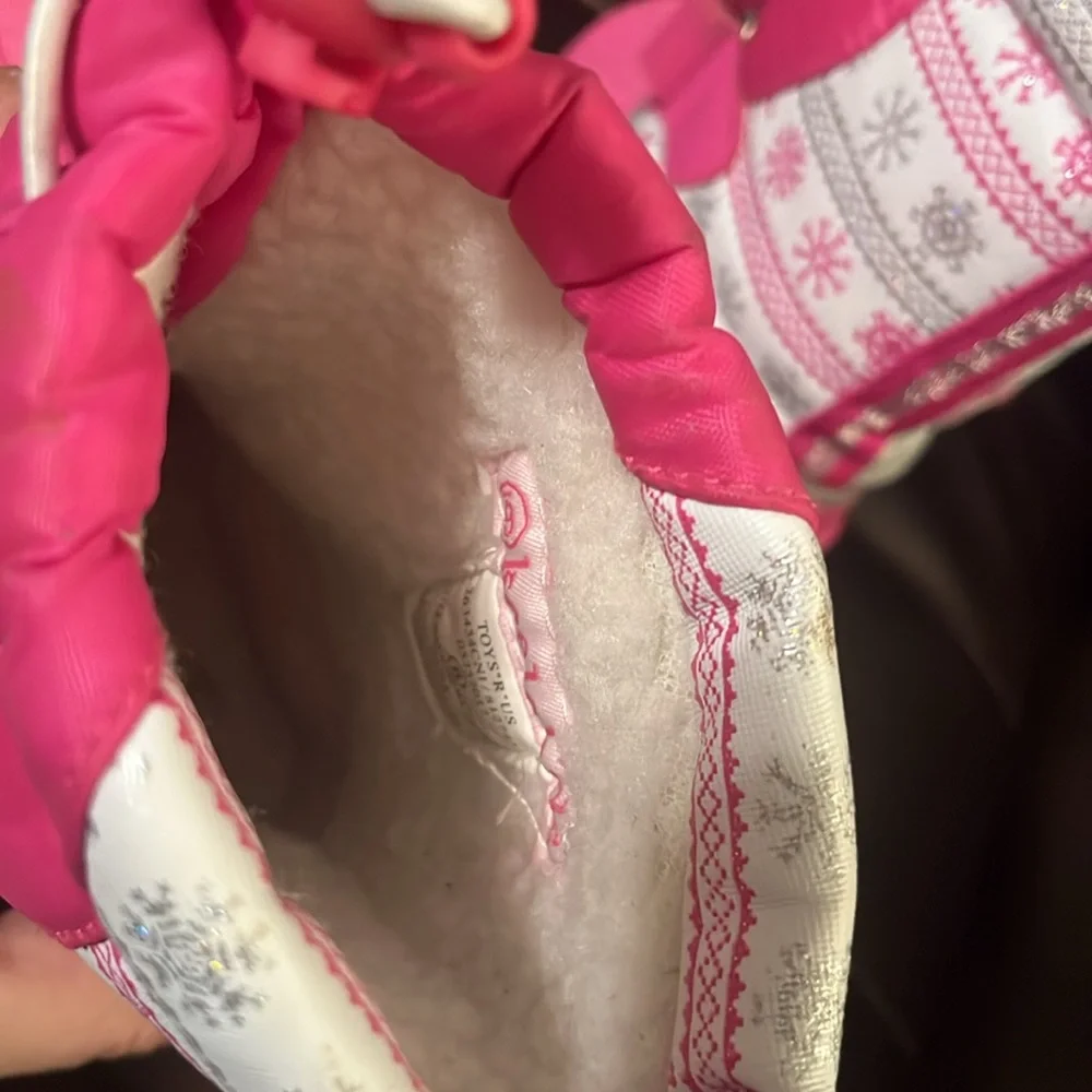 Gently used lined snow boots. - Picture 4 of 5